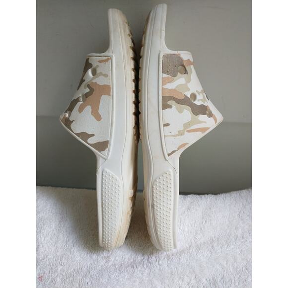 Crocs Iconic Comfort Women's Camo With Jibbitz Charms Slides Sandals W6/M4 - Picture 10 of 12